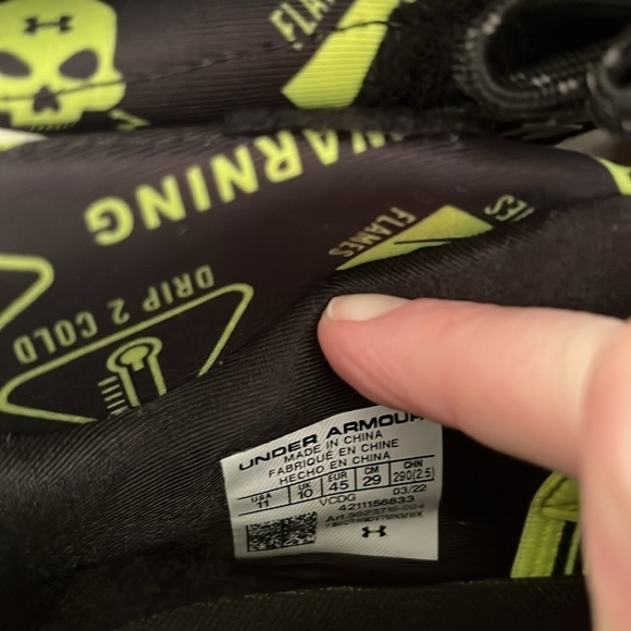 NEW Under Armour Men's Highlight Football Cleats - Picture 14 of 14